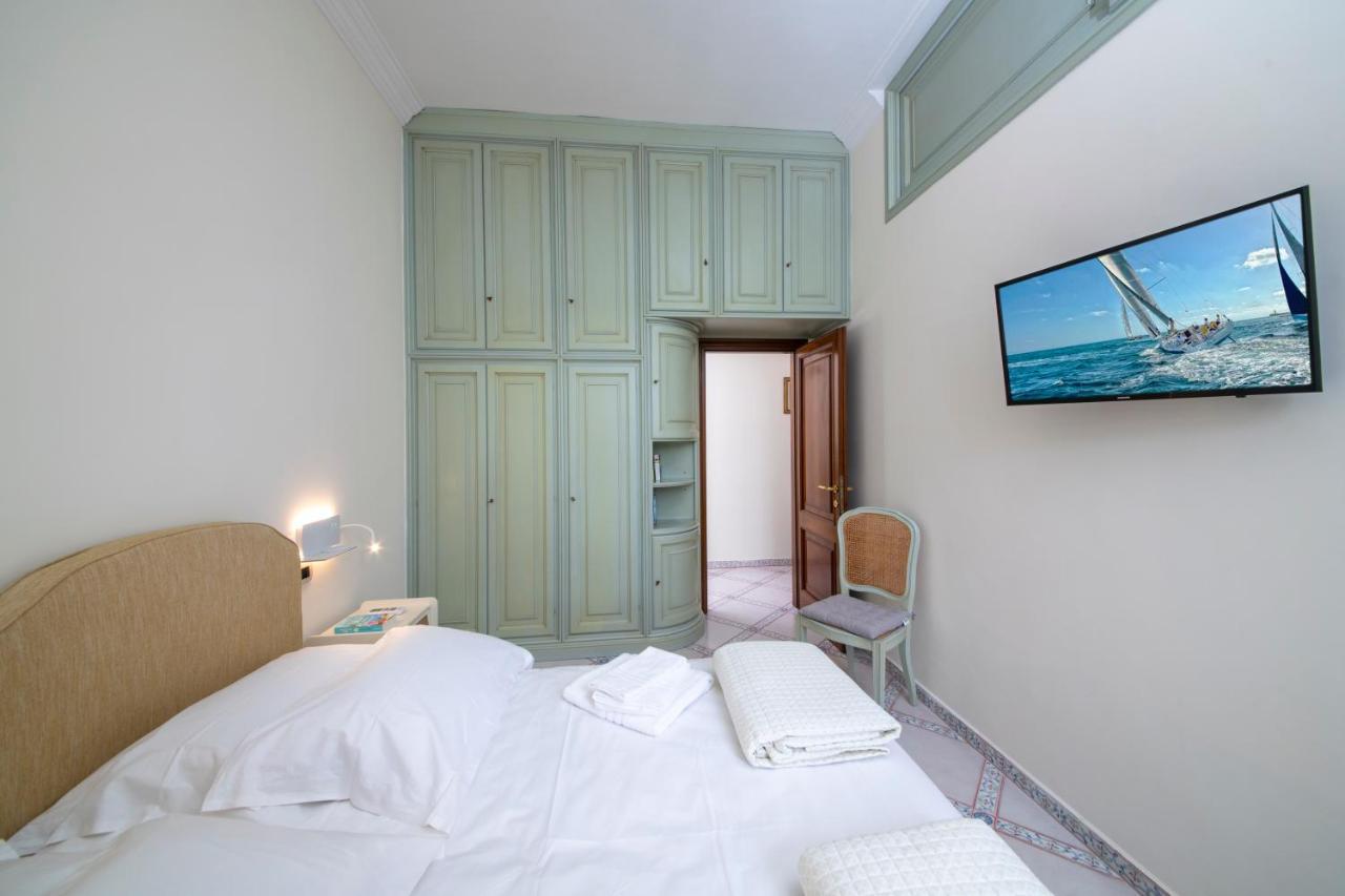 B&B Marcantonio - Ischia Ponte ภายนอก รูปภาพ